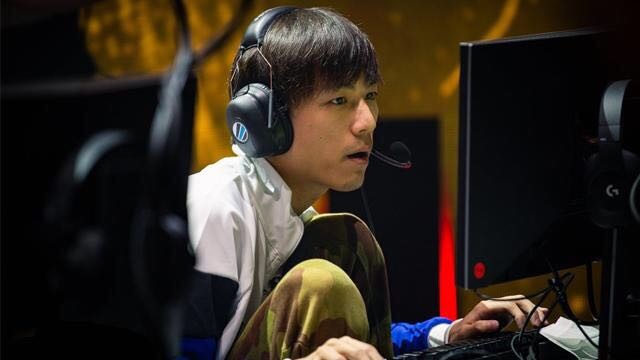 明对比的是 明对比的是